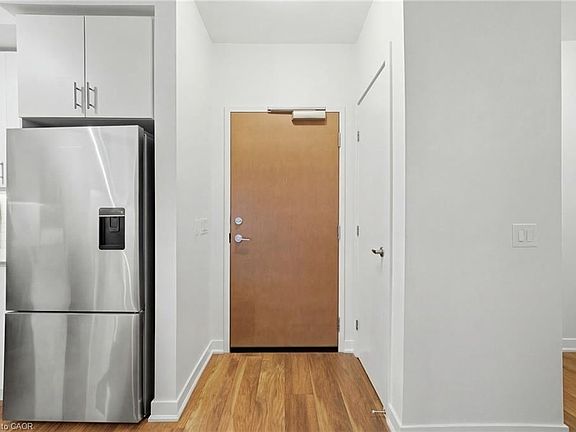 4th image of 320 Plains Rd E #513