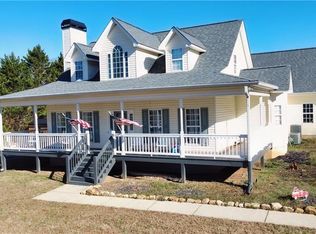 101 Lathem Dr, Clermont, GA 30527