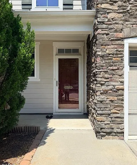 254 Begen St — Photo 2