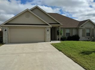 3673 Solitude St, Springdale, AR 72764