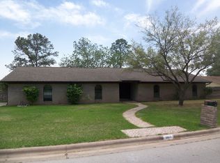 3901 Oak Bend Dr, Bryan, TX 77802