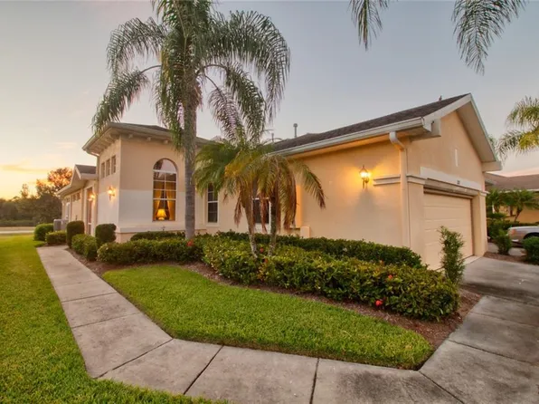 1242 Lyndhurst Greens Dr, Sun City Center, FL 33573