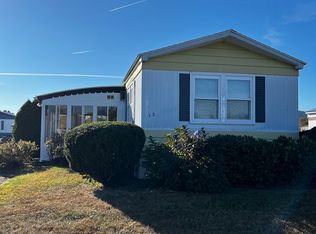 12 1st Ave, Westfield, MA 01085