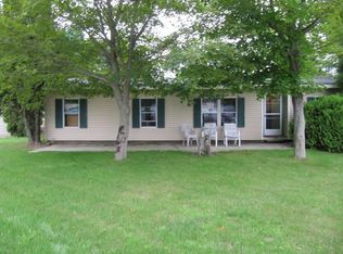 4203 Cedar Heights Dr, Two Rivers, WI 54241