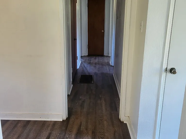 1637 W McDowell Rd — Photo 12