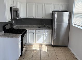 1031 Fanshawe St Floor 2, Philadelphia, PA 19111