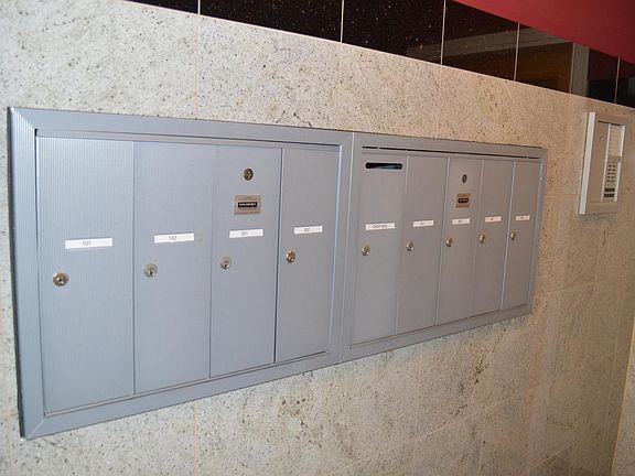 Building Mailboxes