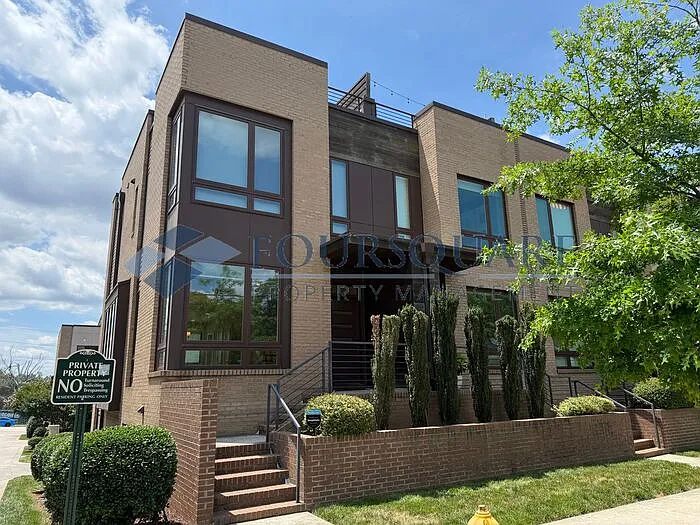 505 Lenoir St