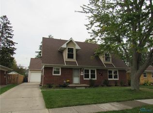 1054 Rosedale St, Maumee, OH 43537