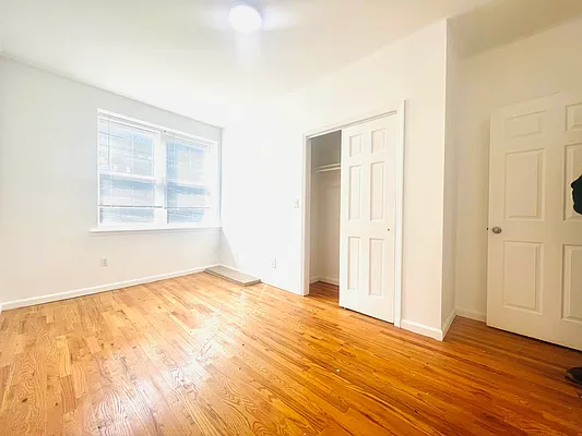 Rented by null | media 33