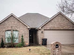 1000 Kelsey Ln, Bridge City, TX 77611
