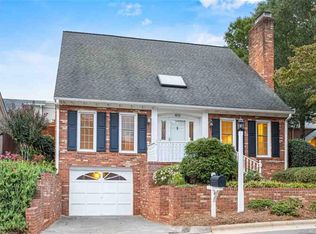 801 Chancy Ln, Winston Salem, NC 27104