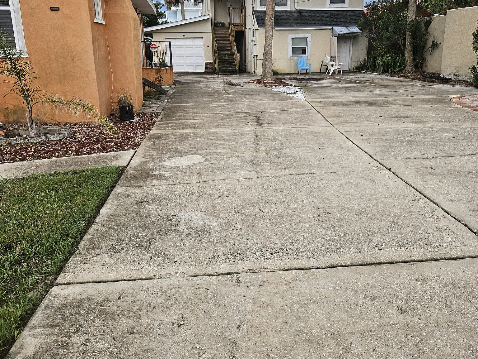 430 Goodall Ave — Photo 2