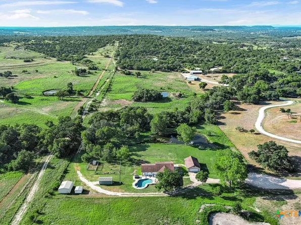 125 Dog Run, Burnet, TX 78611
