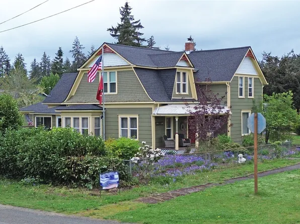 204 W Harris Avenue, Oakville, WA 98568