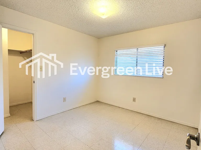 2102 Santa Clara Ct — Photo 13
