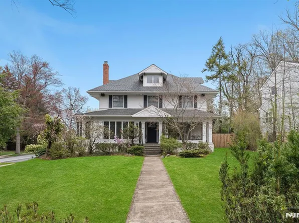 77 Highwood Ave, Tenafly, NJ 07670