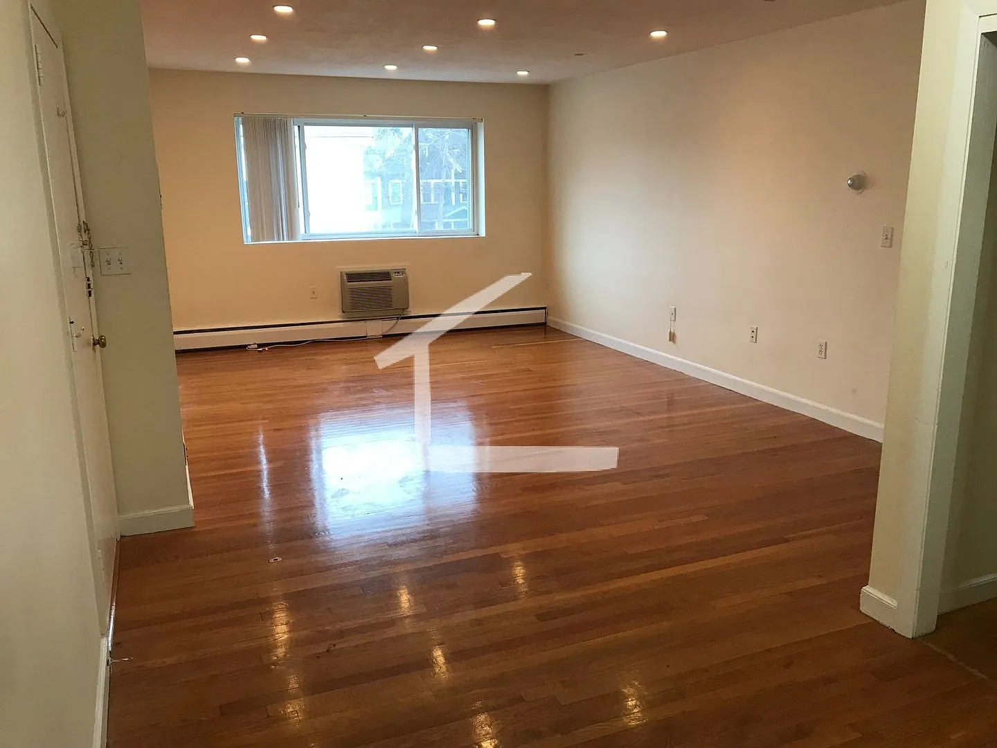1-Bed w/H&HW Allston @ Linden & Brighton — Photo 2