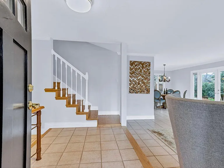 610 Harvest Ln — Photo 11