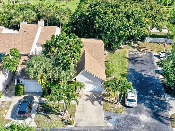 2nd image of 6660 Canary Palm Circle