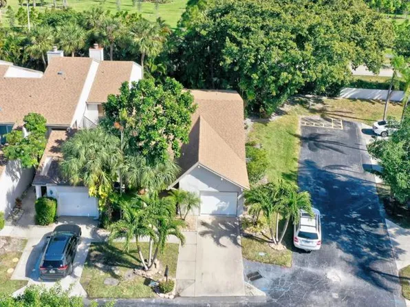 6660 Canary Palm Circle, Boca Raton, FL 33433