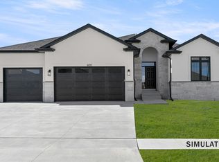 605 108th St, Lincoln, NE 68527