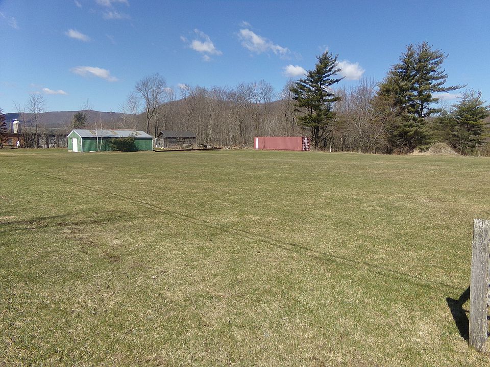 2nd image of 339 Danby Pawlet Rd