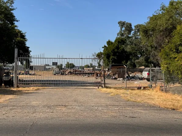 3430 Q St, North Highlands, CA 95660