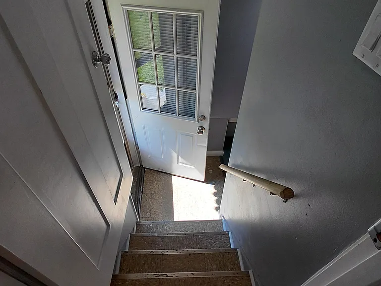 6215 Blaine Ave — Photo 7