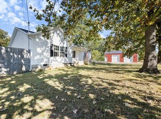 1318 Yellow Creek Rd, Dickson, TN 37055