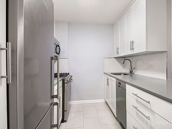 5th image of 155 W 68th St APT 1117