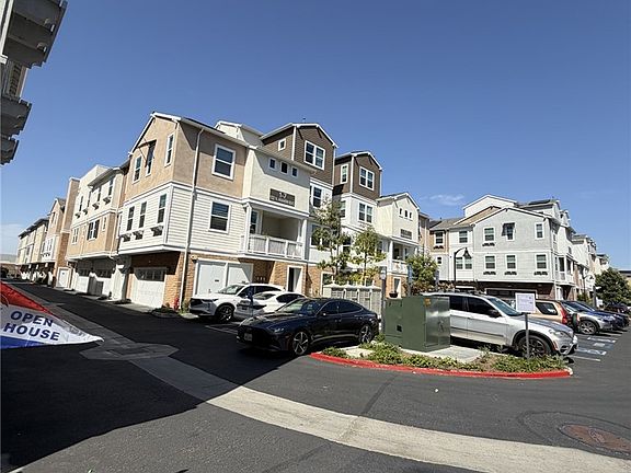 3rd image of 1028 N Anaheim Blvd Unit 9