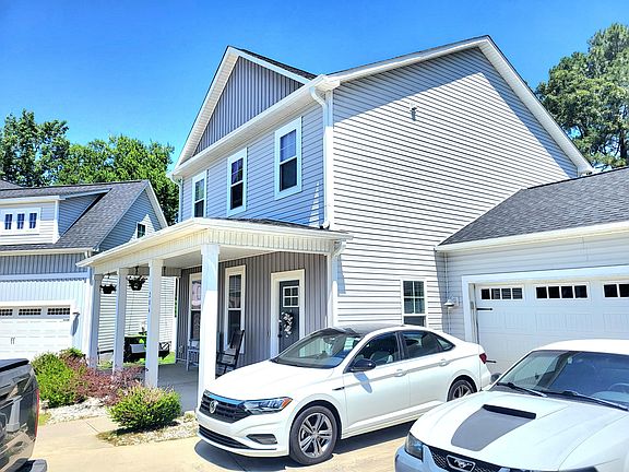 3rd image of 204 Bangor Ct