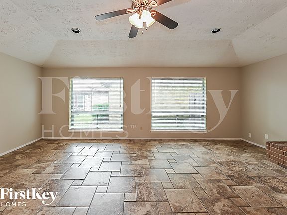 4th image of 20330 Beigewood Ln