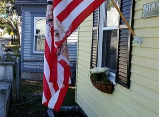 88 Cedar Ave, Riverside, RI 02915