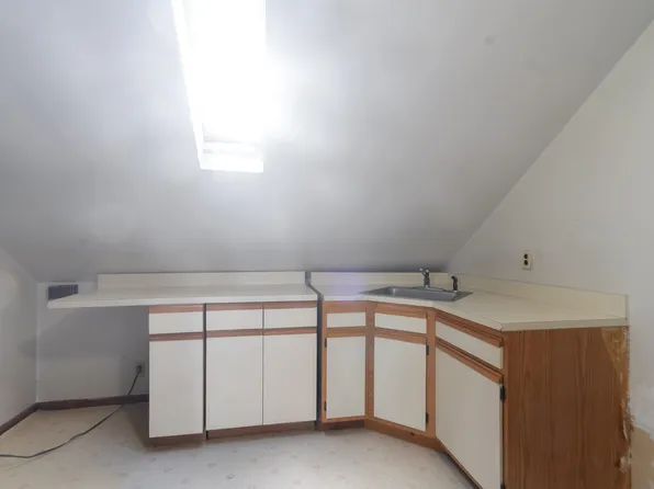 7073 Kennedy Boulevard image 41 of 49