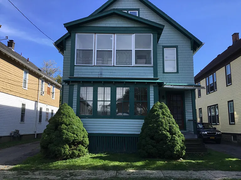 1021 Downer Ave — Photo 1