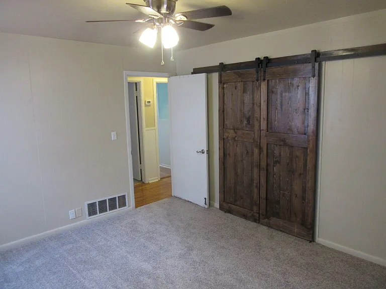 2509 S 25th St — Photo 12
