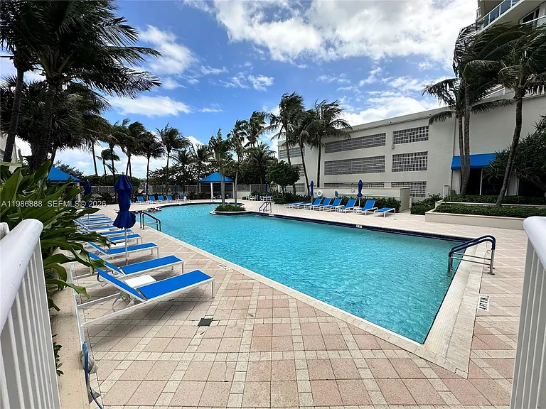 6051 N Ocean Dr #704 — Photo 31