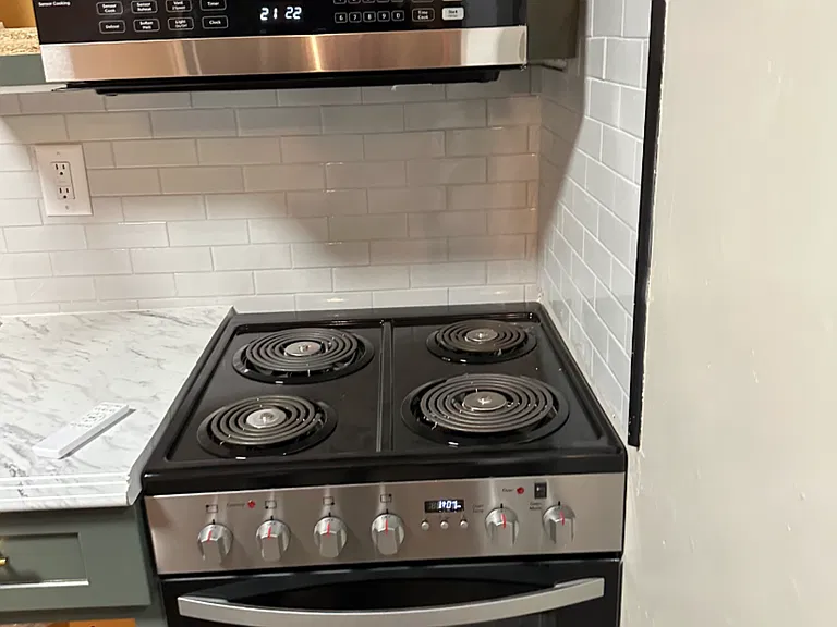 06 Kitchen