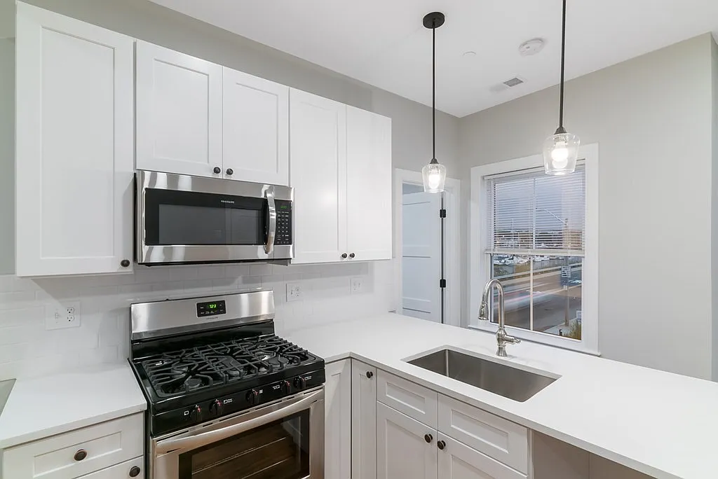 1 bed, 650 sqft, $2,550 — Photo 4