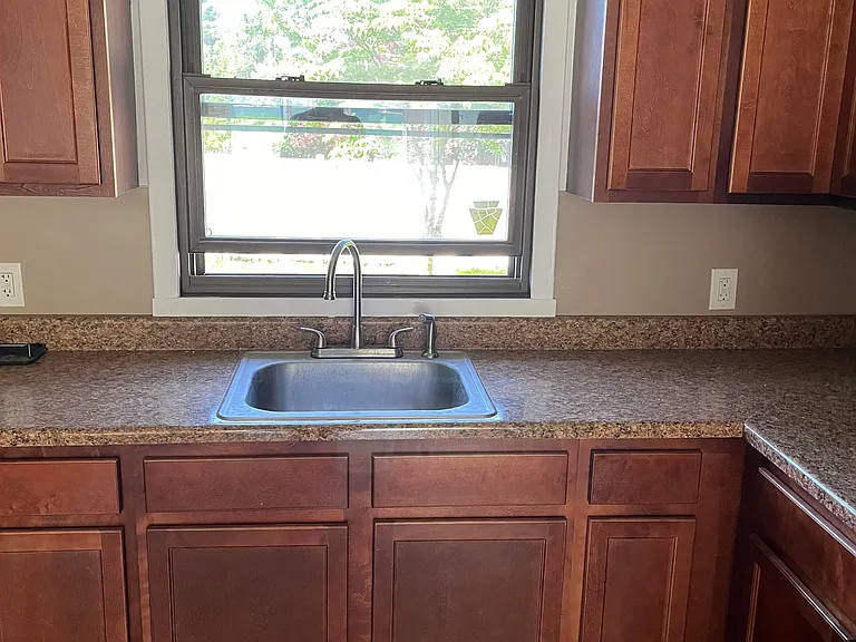 1723 Schoenersville Rd — Photo 5