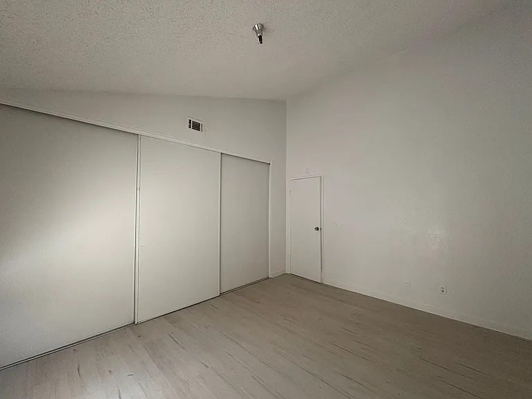44436 15th St E #5 — Photo 21