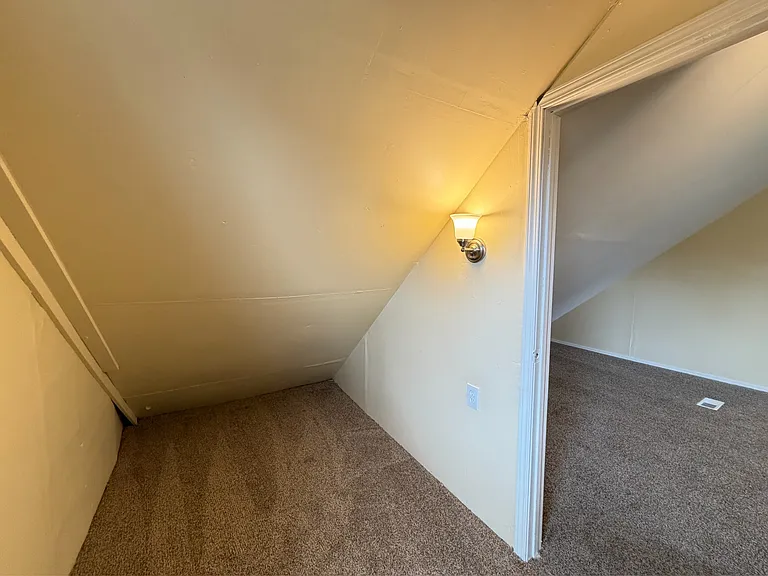 125 Edison Ave — Photo 7