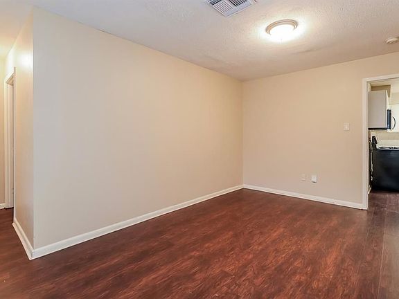 4th image of 1710 Jessie Ln