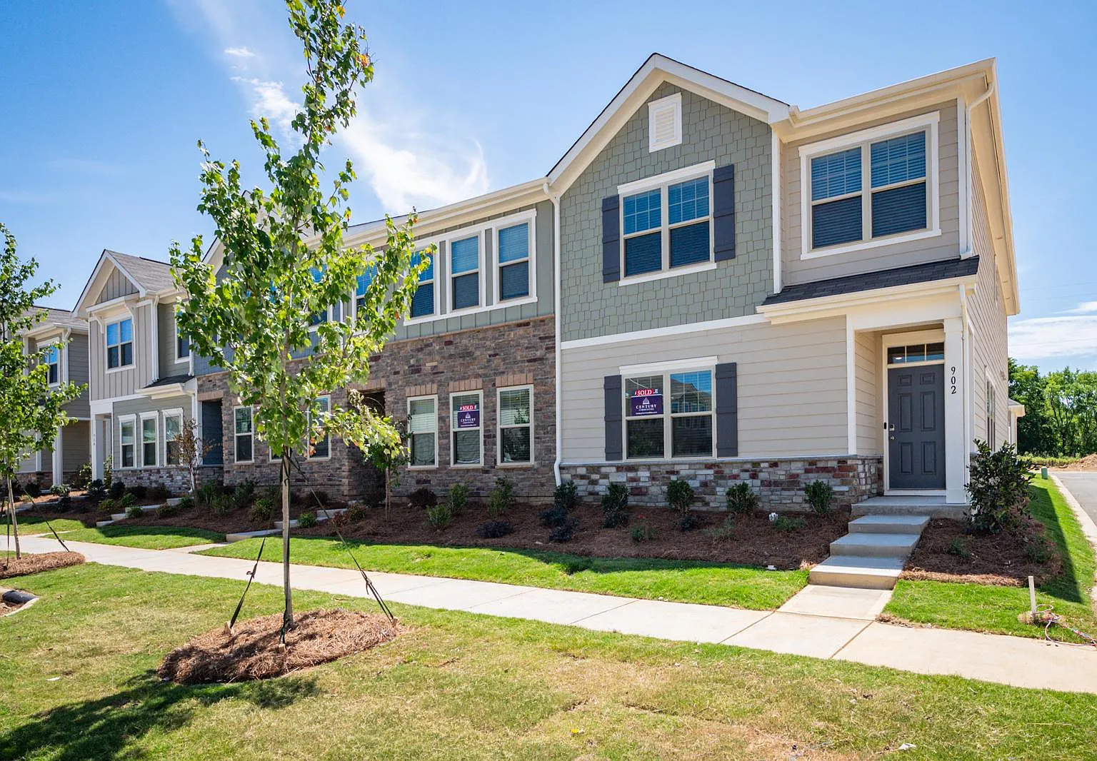 4 bed, 3.5 bath, 2267 sqft, $2,450 — Photo 1
