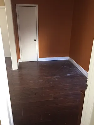 Rented by City Prime Commercial Realty  | media 11