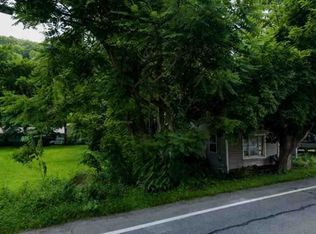 1029 Portersville Rd, Ellwood City, PA 16117