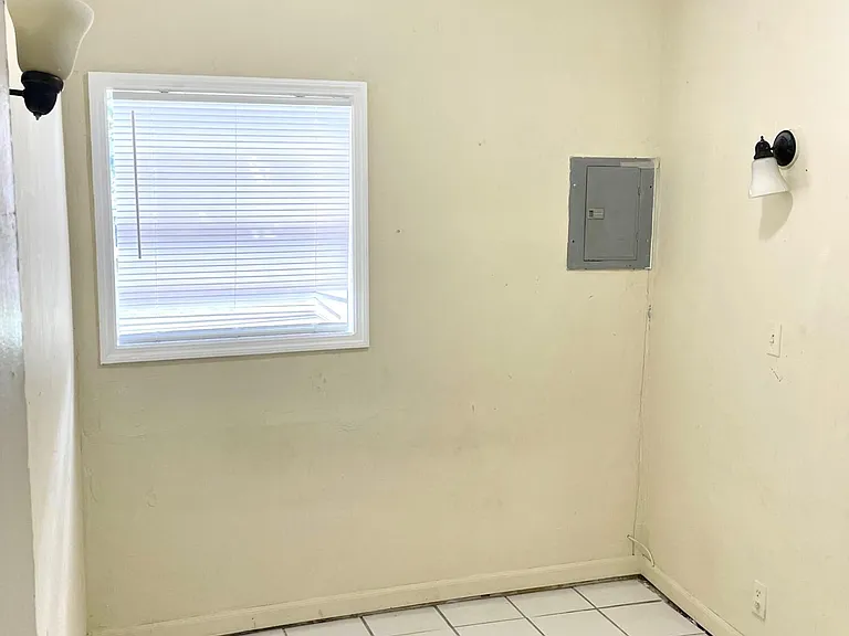 2308 Cleveland St #E — Photo 5