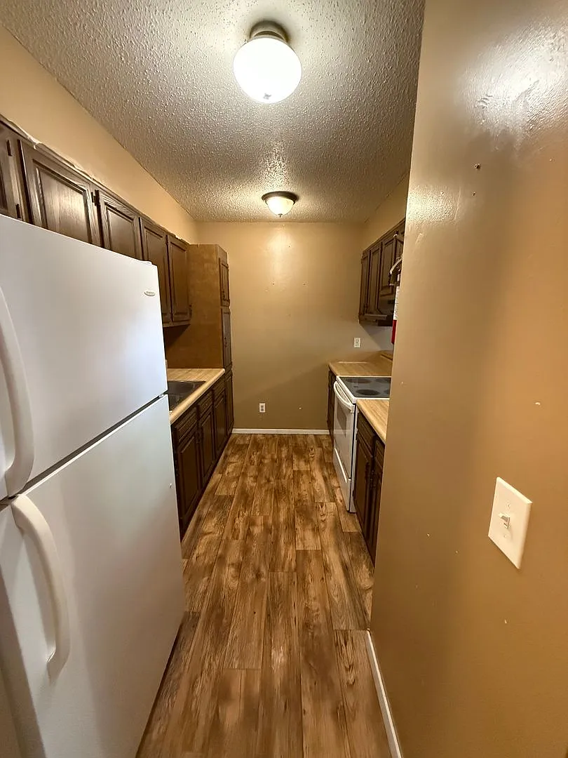 Jean Street Apartments — Photo 3
